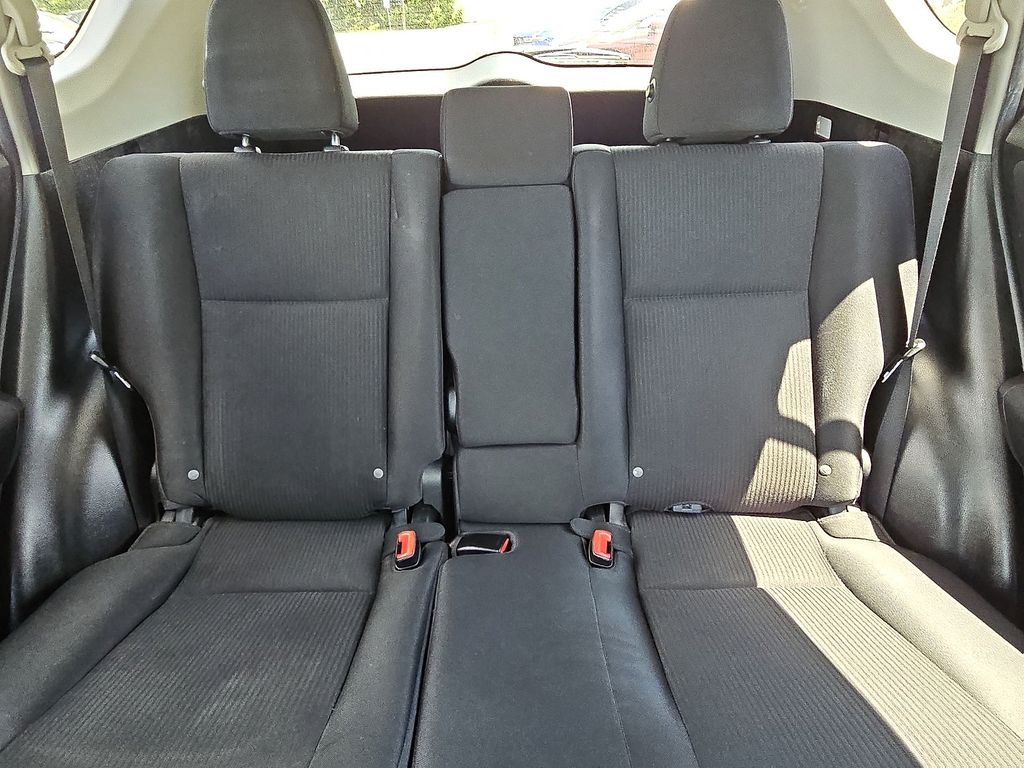 Thumbnail: 2015 Toyota RAV4 - 22