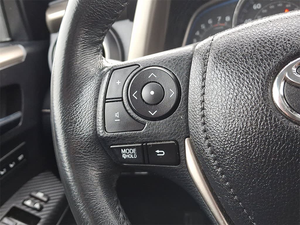 Thumbnail: 2014 Toyota RAV4 - 15