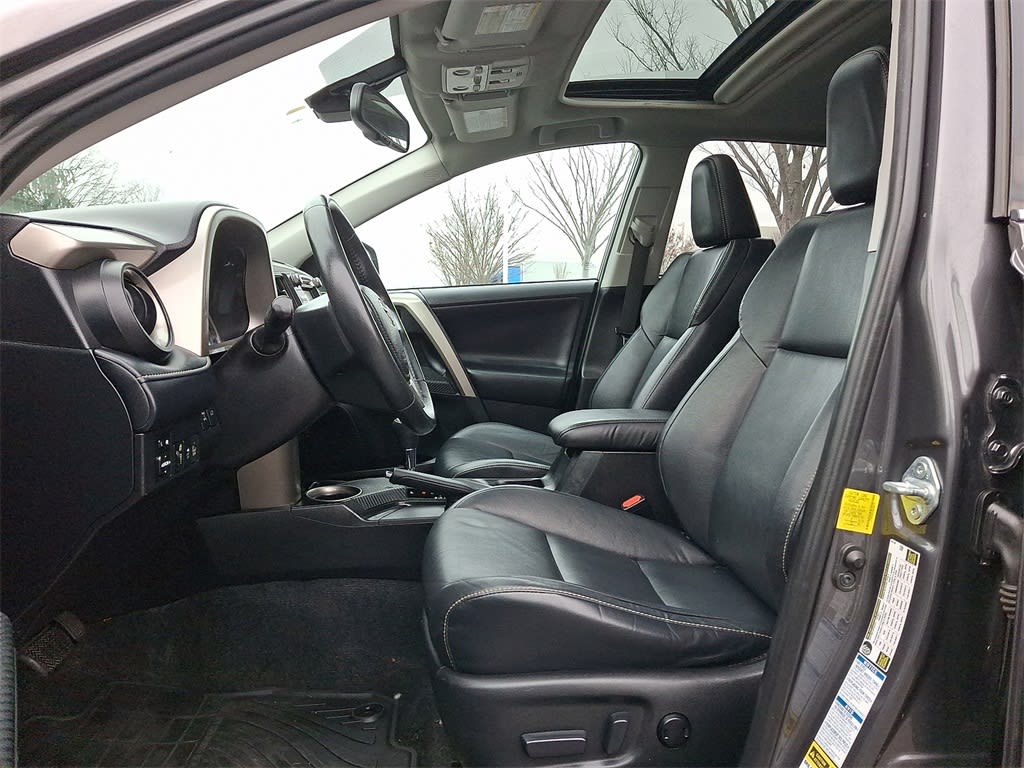 Thumbnail: 2014 Toyota RAV4 - 8