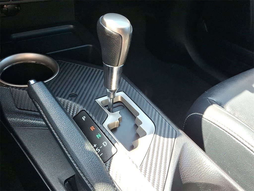 Thumbnail: 2015 Toyota RAV4 - 11