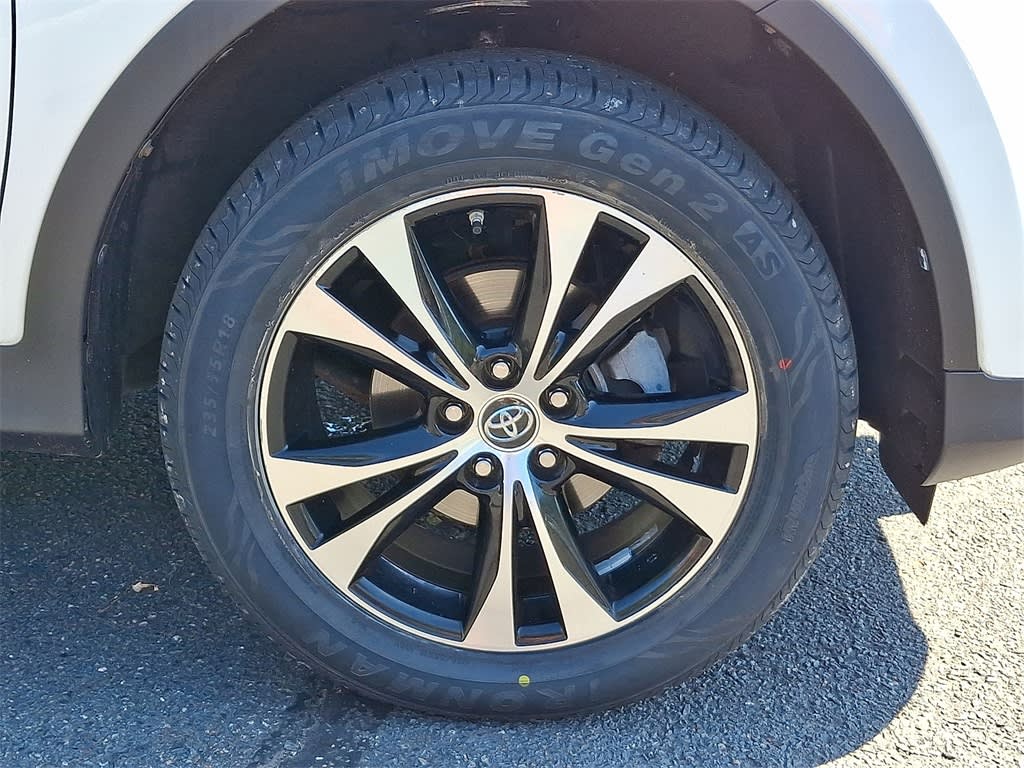 Thumbnail: 2015 Toyota RAV4 - 7