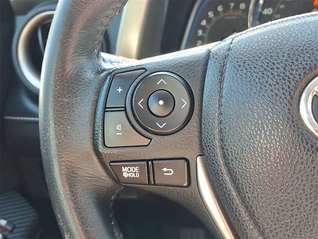 Thumbnail: 2015 Toyota RAV4 - 20