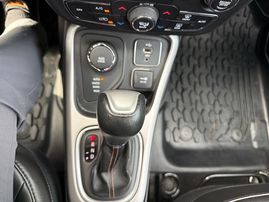Thumbnail: 2018 Jeep Compass - 11