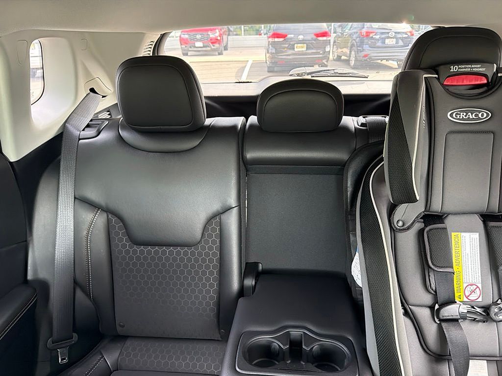 Thumbnail: 2018 Jeep Compass - 9