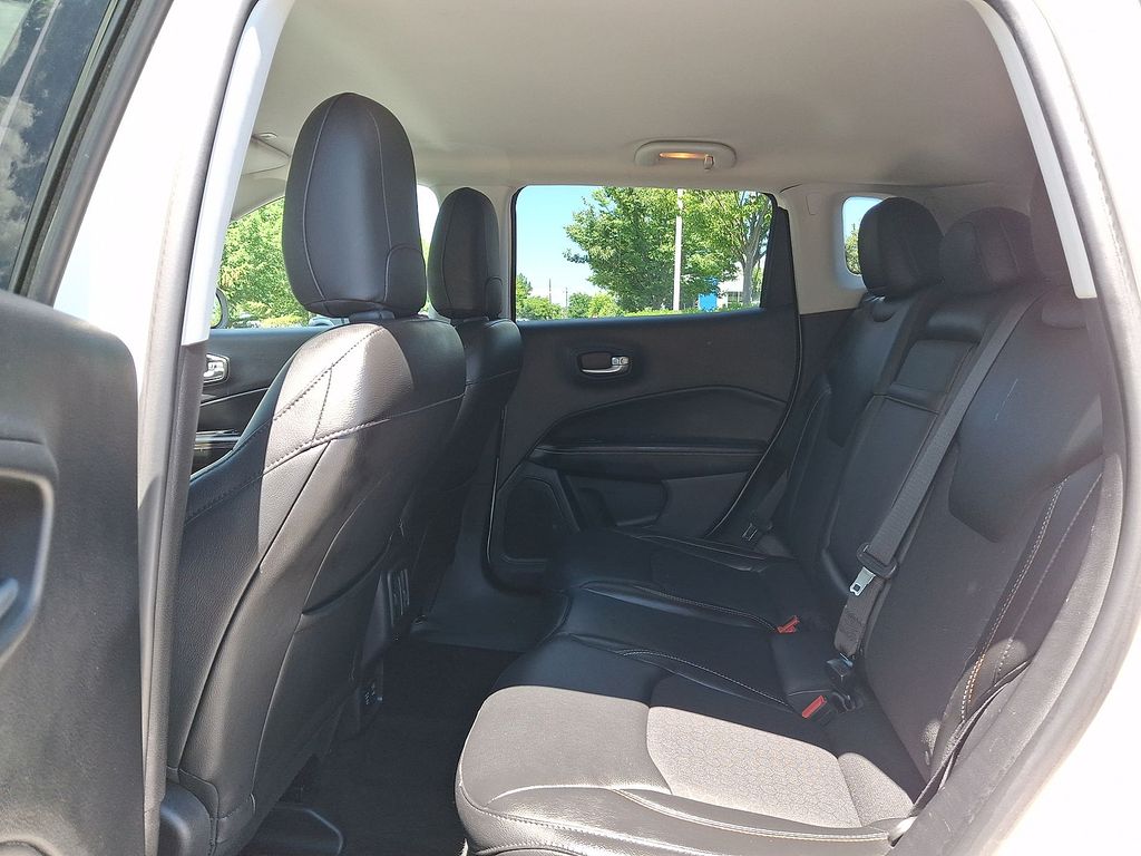 Thumbnail: 2018 Jeep Compass - 9