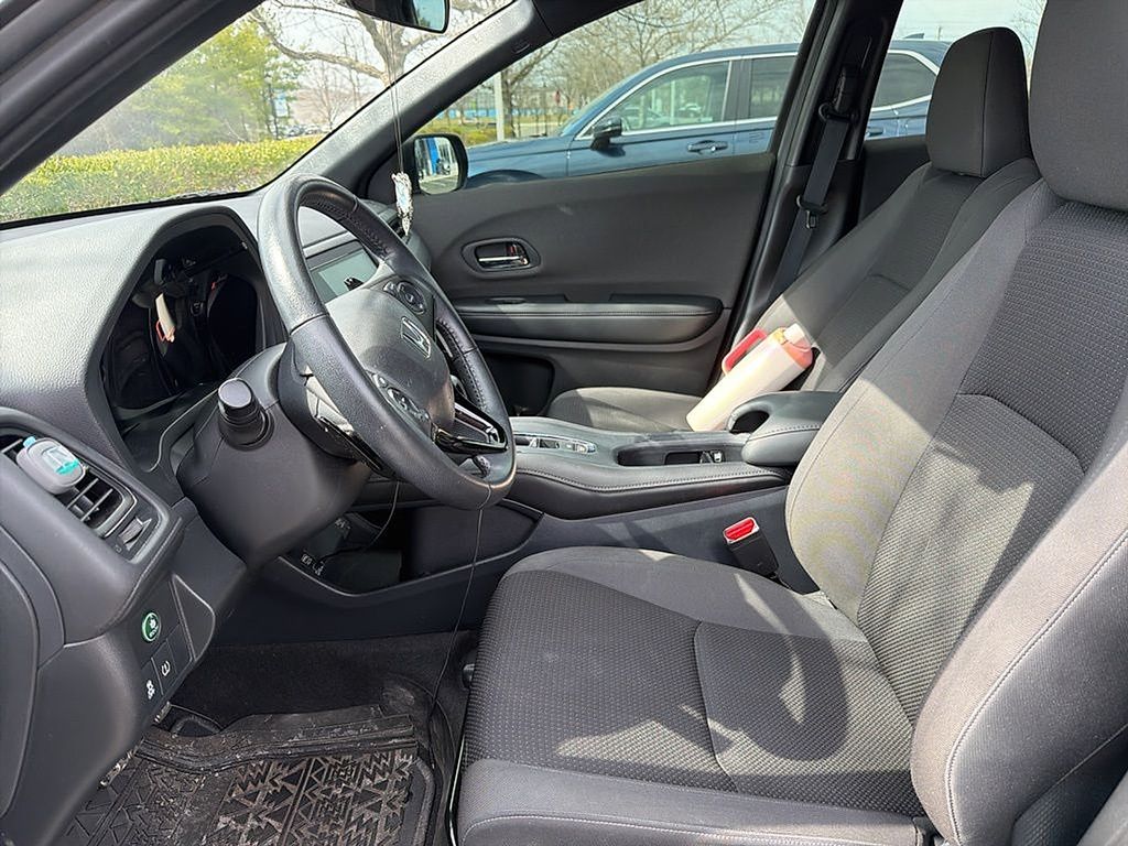 Thumbnail: 2019 Honda HR-V - 8