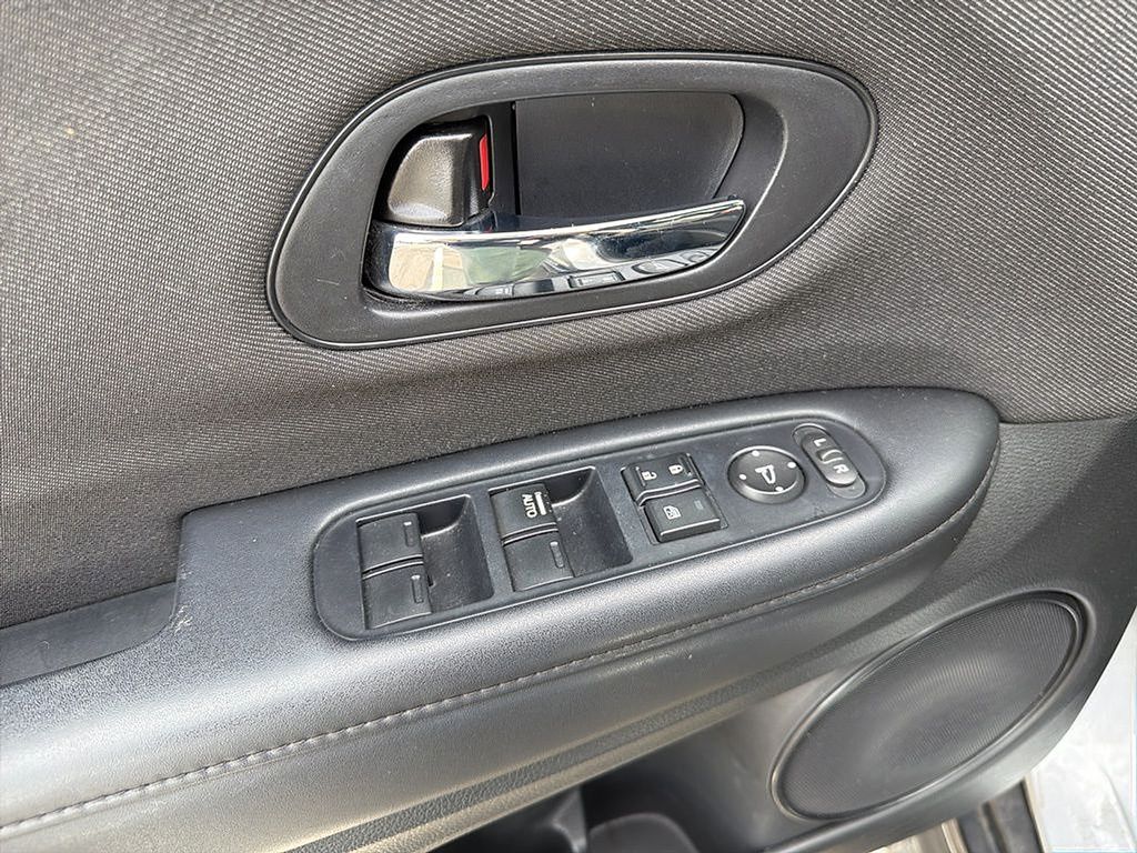 Thumbnail: 2019 Honda HR-V - 21