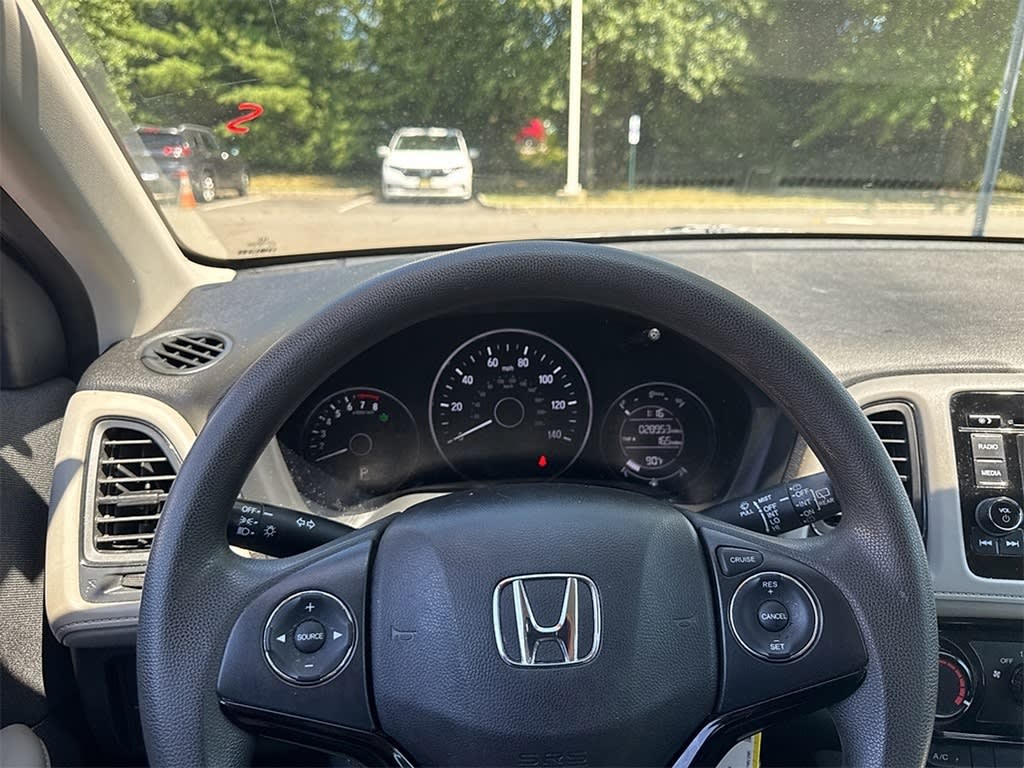 Thumbnail: 2022 Honda HR-V - 8