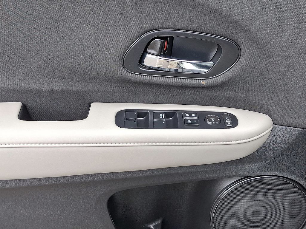 2022 Honda HR-V LX 18
