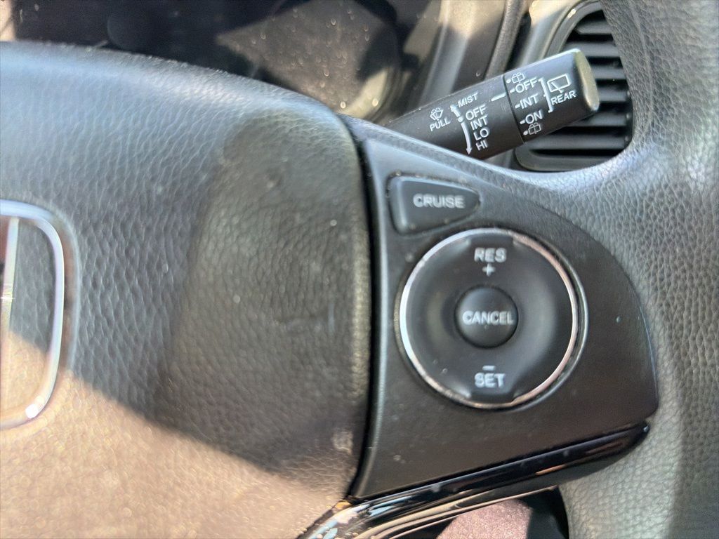 Thumbnail: 2018 Honda HR-V - 18