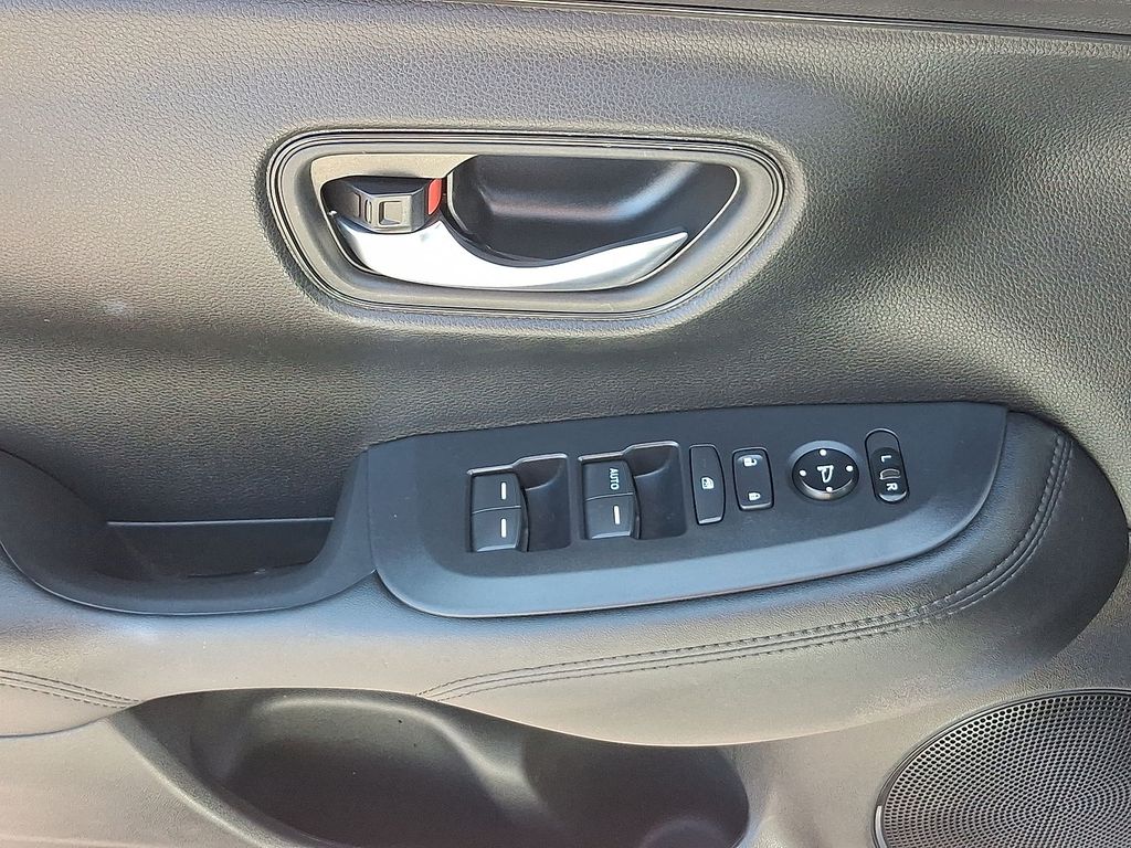 Thumbnail: 2023 Honda HR-V - 18