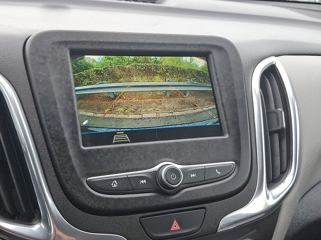 Thumbnail: 2019 Chevrolet Equinox - 18