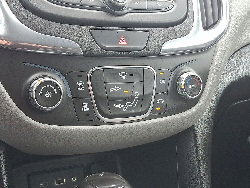 Thumbnail: 2019 Chevrolet Equinox - 22