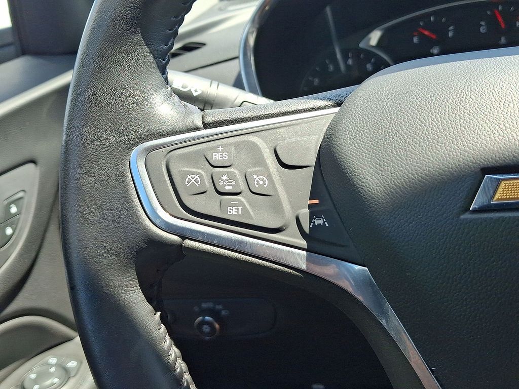 Thumbnail: 2022 Chevrolet Equinox - 21