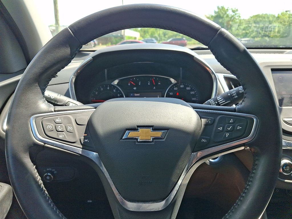 Thumbnail: 2022 Chevrolet Equinox - 2