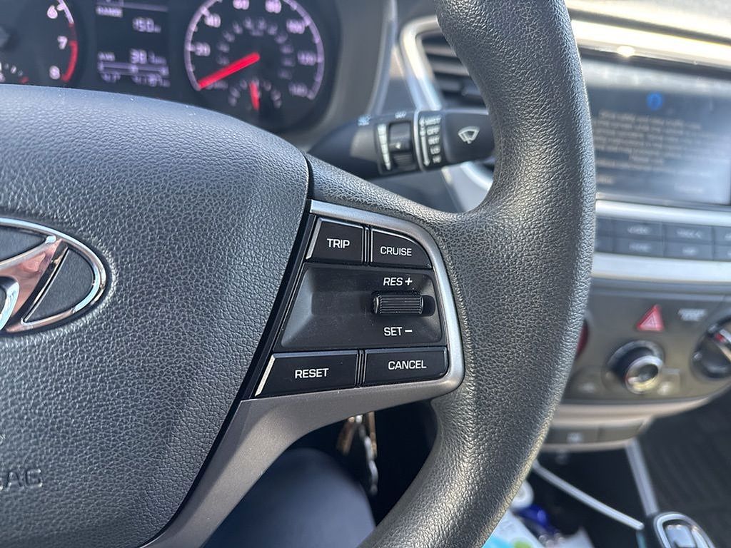 Thumbnail: 2022 Hyundai Accent - 15