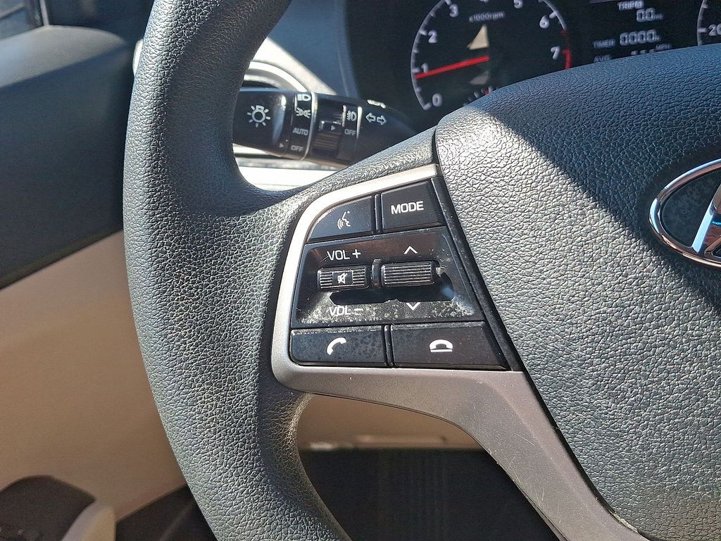 Thumbnail: 2022 Hyundai Accent - 20