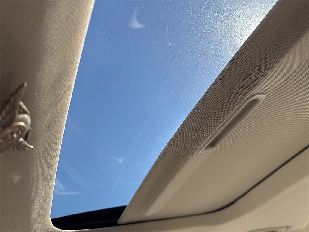 Thumbnail: 2016 Lincoln MKZ - 15
