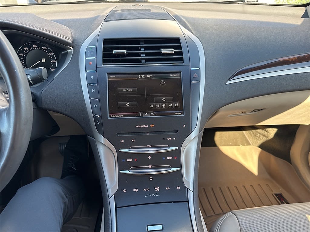 Thumbnail: 2016 Lincoln MKZ - 6