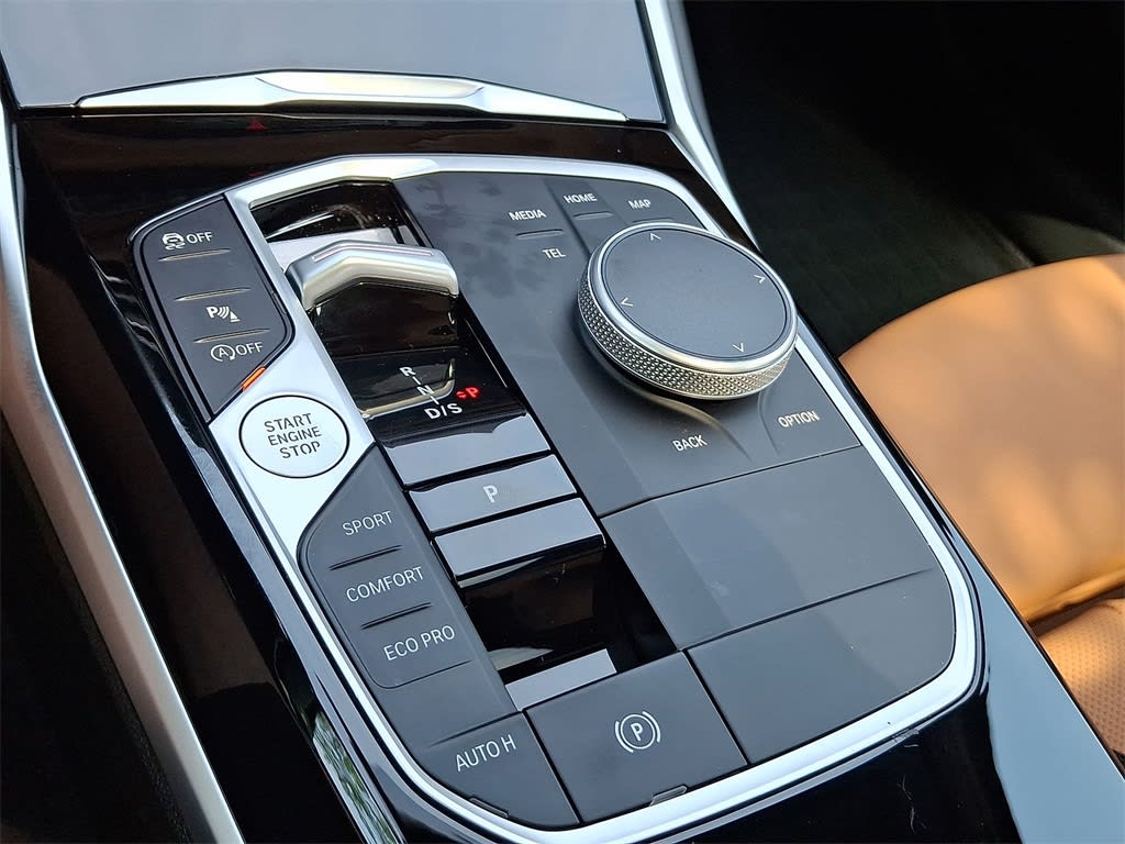 2024 BMW 3 Series 330xi 12