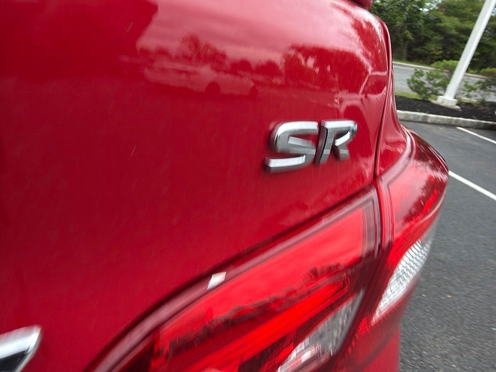 Thumbnail: 2016 Nissan Sentra - 15