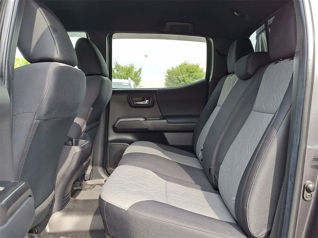 Thumbnail: 2022 Toyota Tacoma - 9