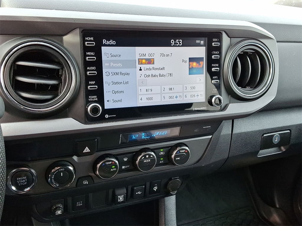 Thumbnail: 2022 Toyota Tacoma - 10