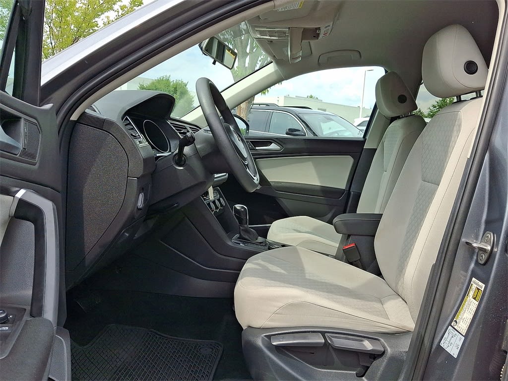 Thumbnail: 2021 Volkswagen Tiguan - 9