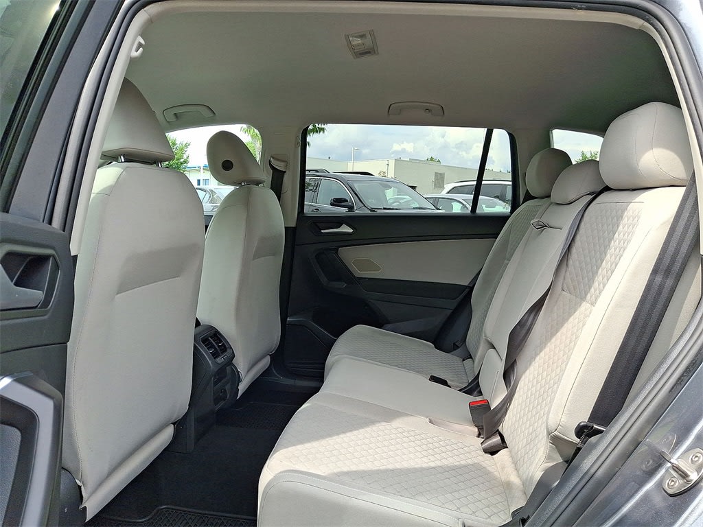 Thumbnail: 2021 Volkswagen Tiguan - 10