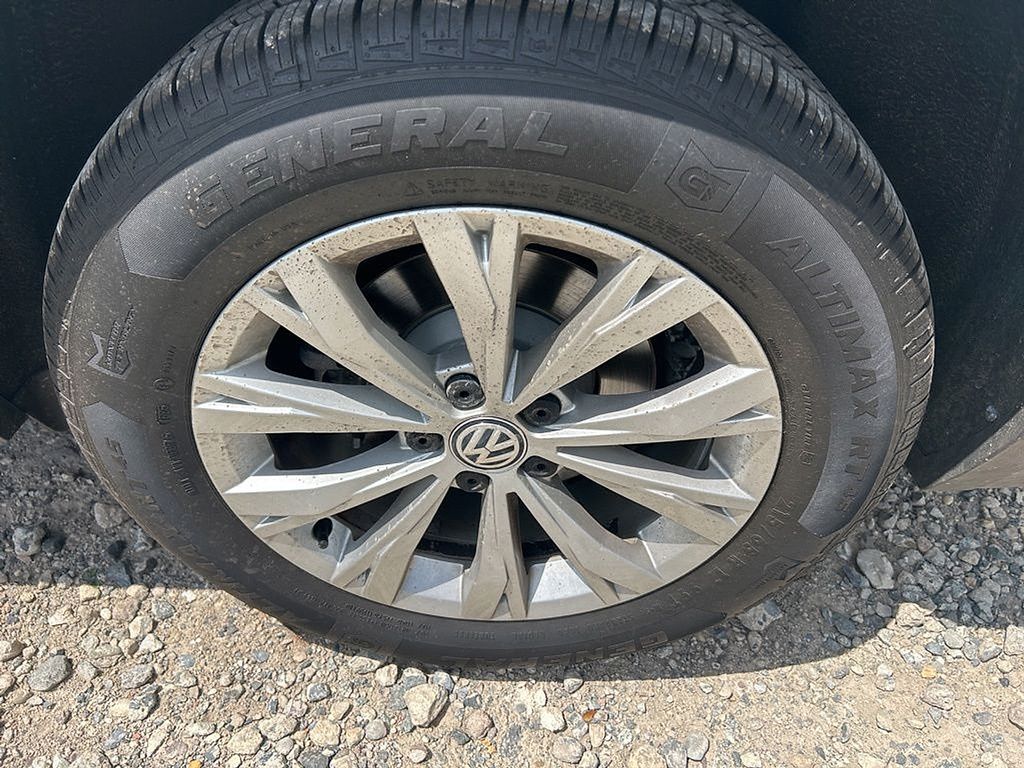 Thumbnail: 2018 Volkswagen Tiguan - 7