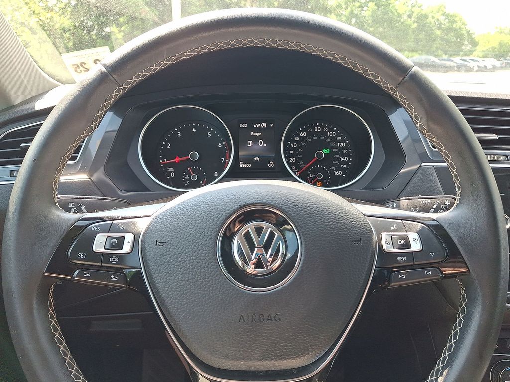 Thumbnail: 2021 Volkswagen Tiguan - 19
