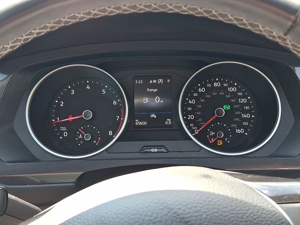 Thumbnail: 2021 Volkswagen Tiguan - 12