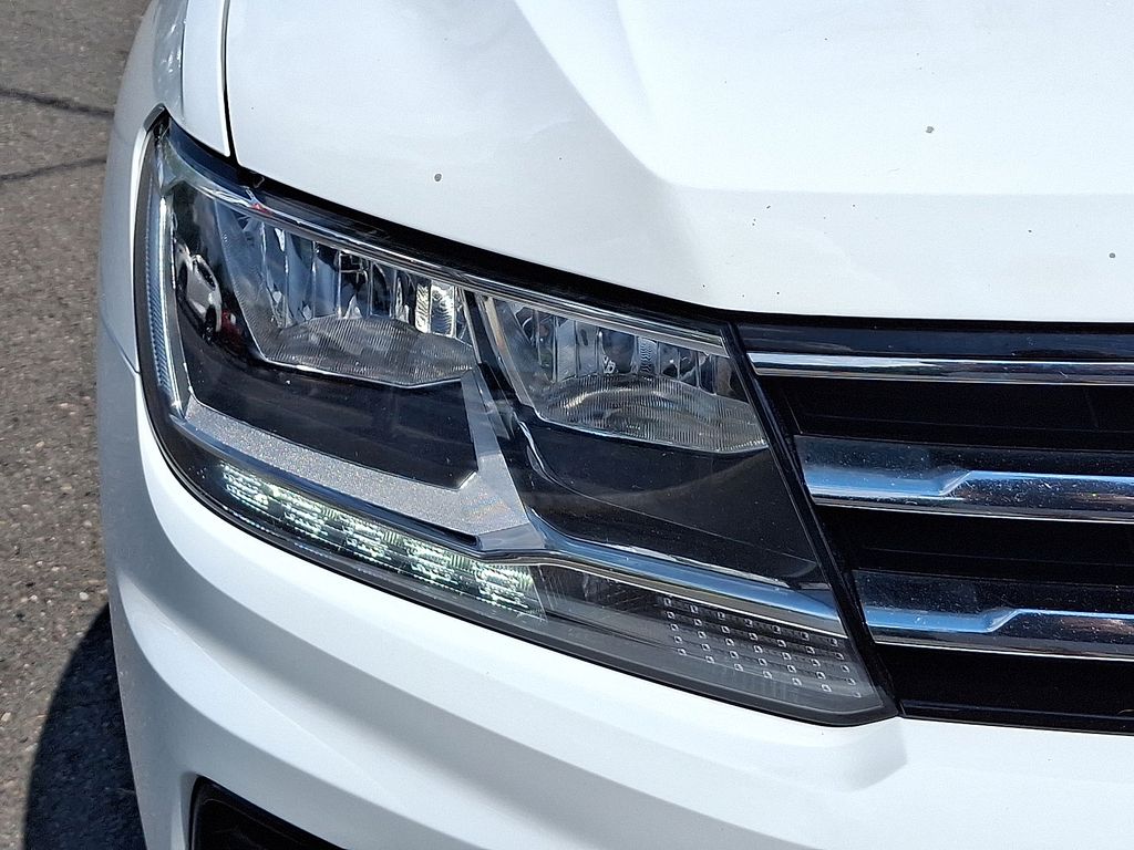Thumbnail: 2021 Volkswagen Tiguan - 27