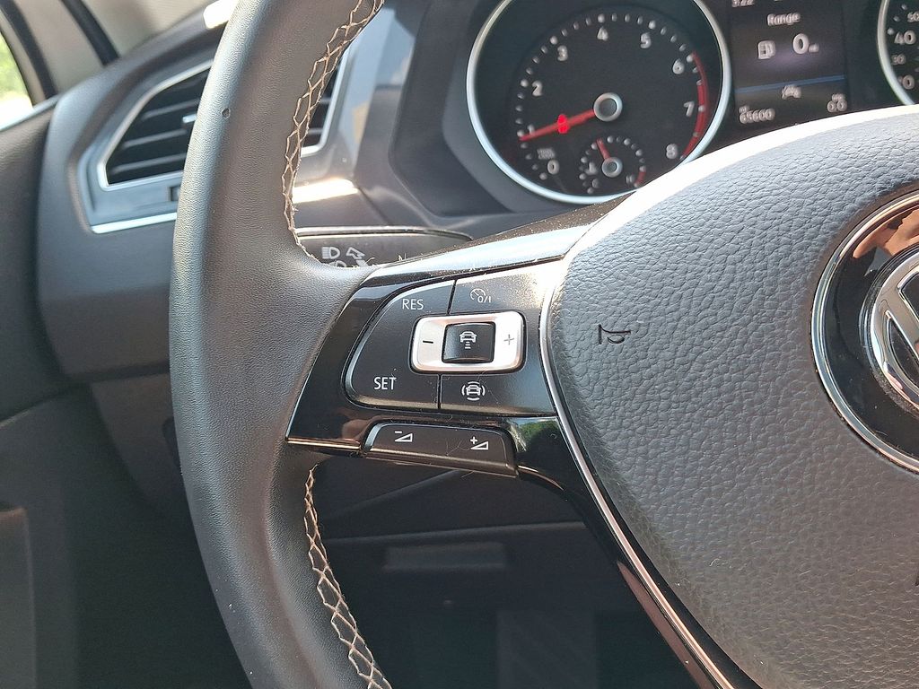 Thumbnail: 2021 Volkswagen Tiguan - 20