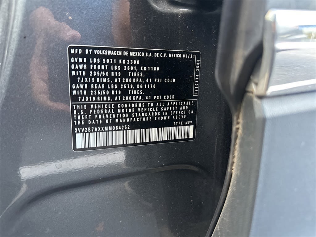 Thumbnail: 2021 Volkswagen Tiguan - 9