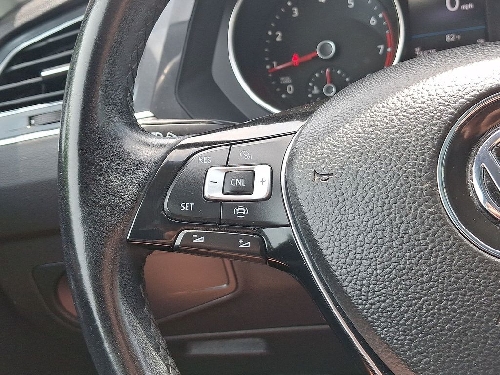 Thumbnail: 2019 Volkswagen Tiguan - 20