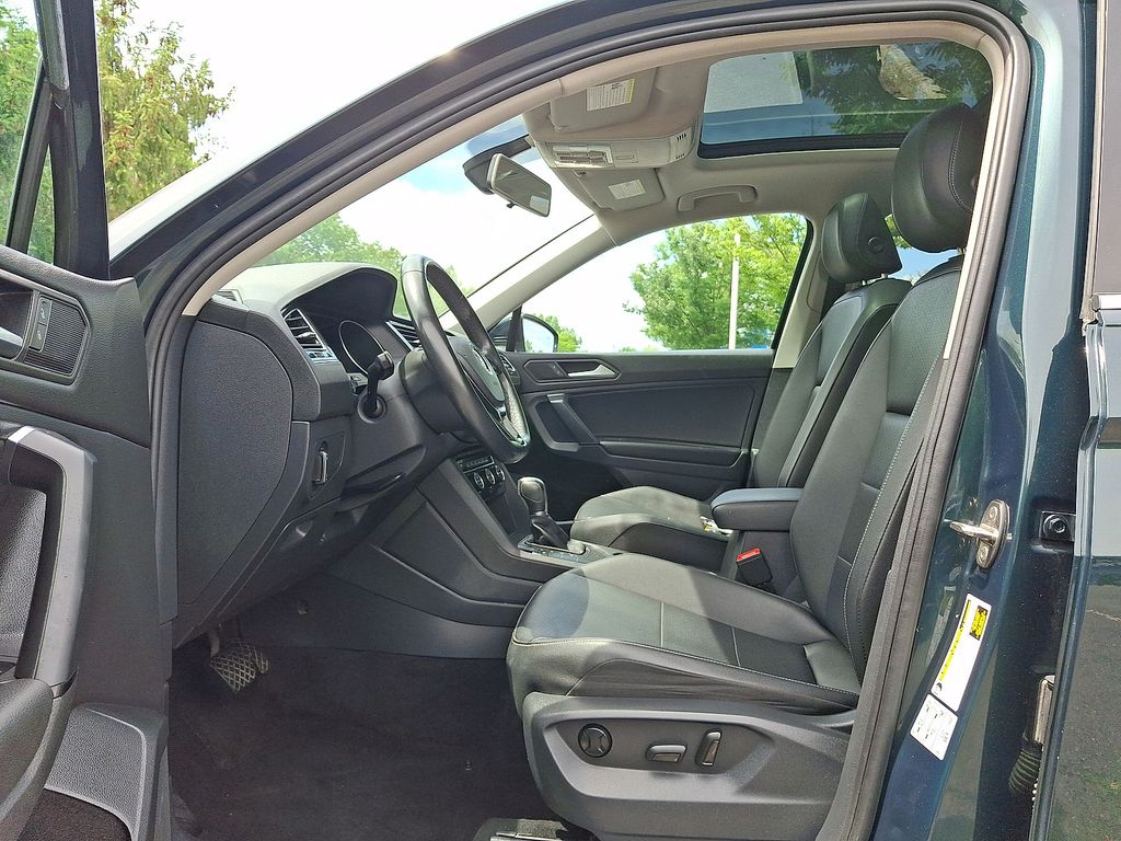 Thumbnail: 2019 Volkswagen Tiguan - 8
