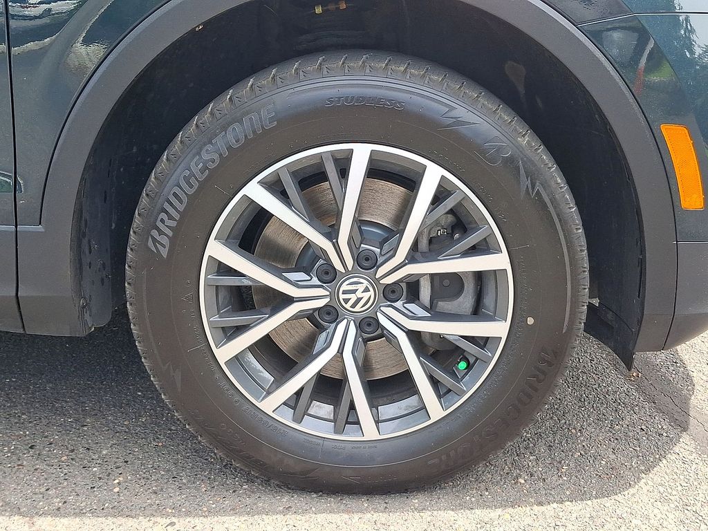 Thumbnail: 2019 Volkswagen Tiguan - 7
