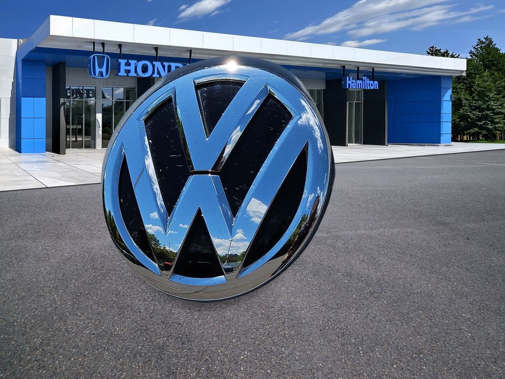 Thumbnail: 2017 Volkswagen Jetta - 7