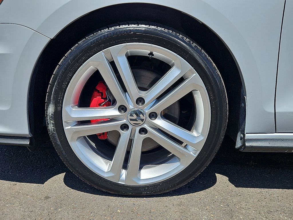 Thumbnail: 2017 Volkswagen Jetta - 6