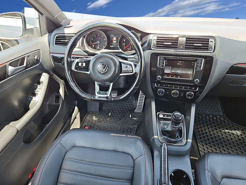 Thumbnail: 2017 Volkswagen Jetta - 11