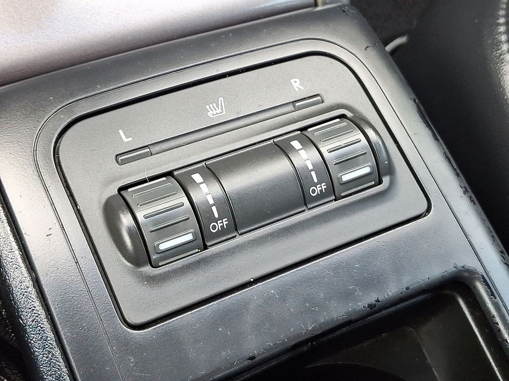 Thumbnail: 2005 Subaru Legacy - 22