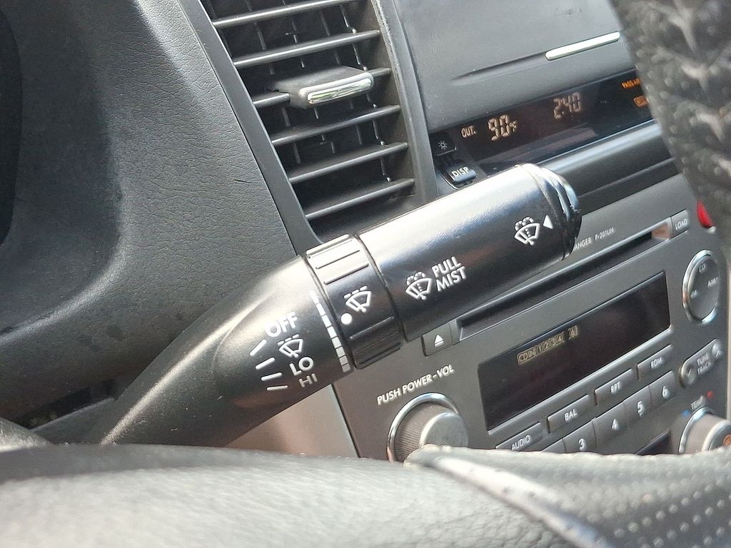Thumbnail: 2005 Subaru Legacy - 21