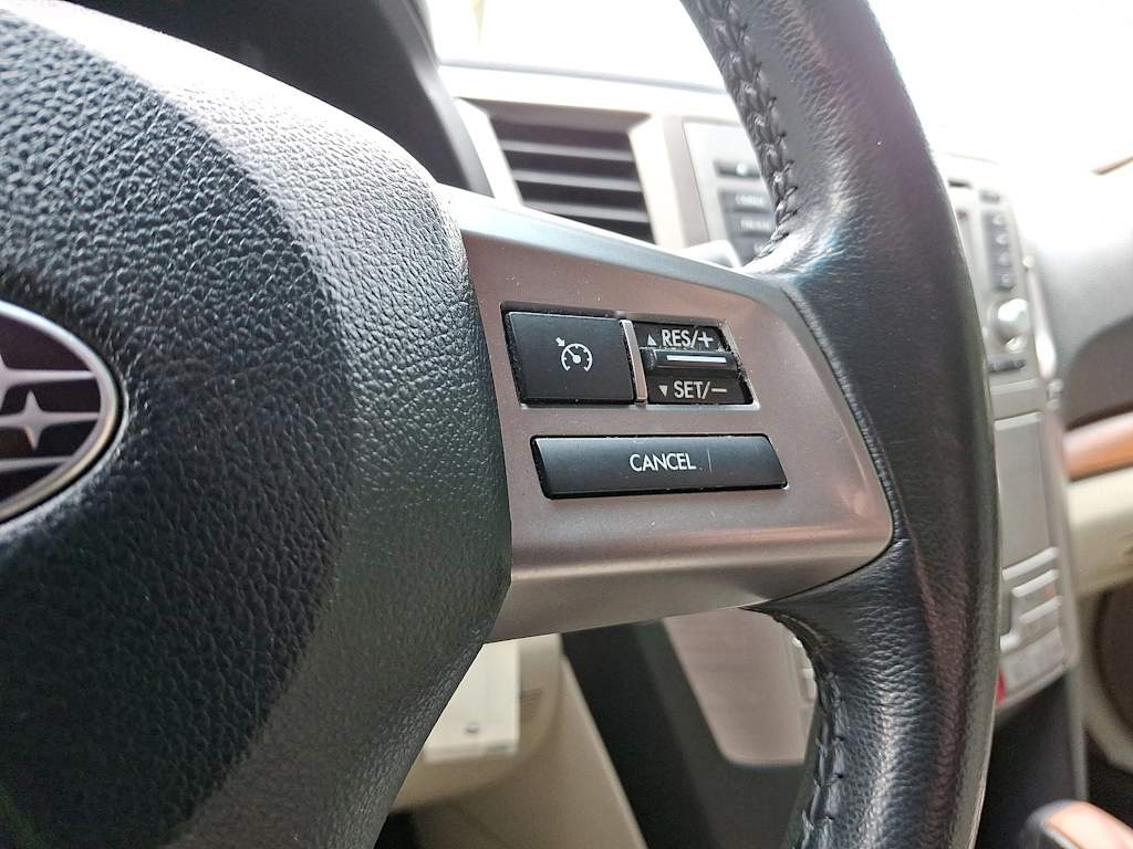 2013 Subaru Outback 3.6R Limited 19