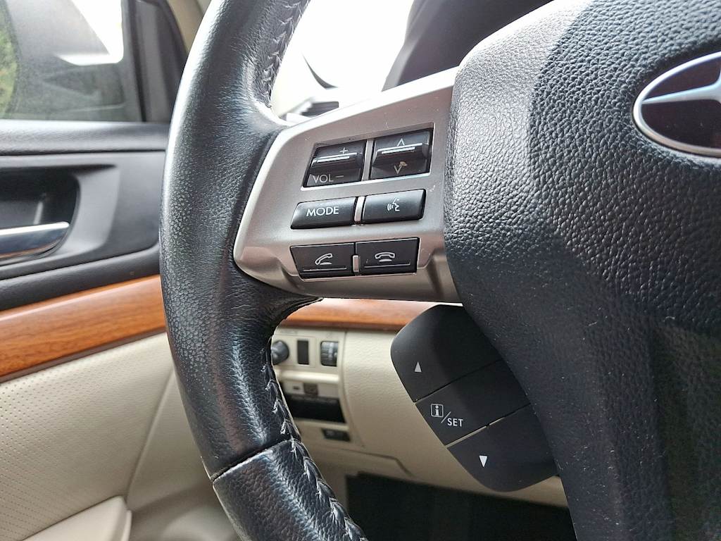 2013 Subaru Outback 3.6R Limited 18