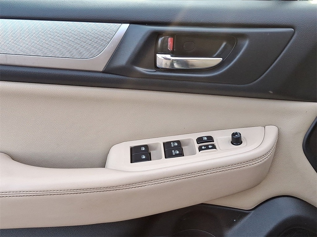 Thumbnail: 2016 Subaru Outback - 18