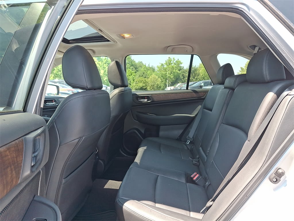 Thumbnail: 2016 Subaru Outback - 9