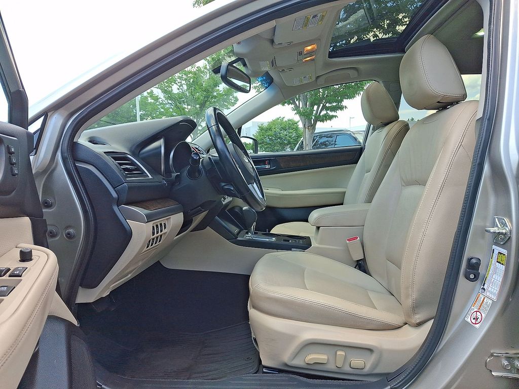 Thumbnail: 2016 Subaru Outback - 9