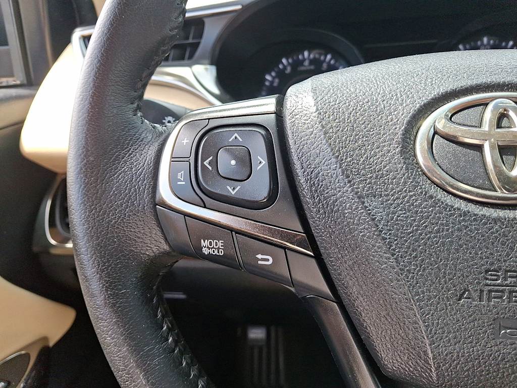 2014 Toyota Avalon XLE 17