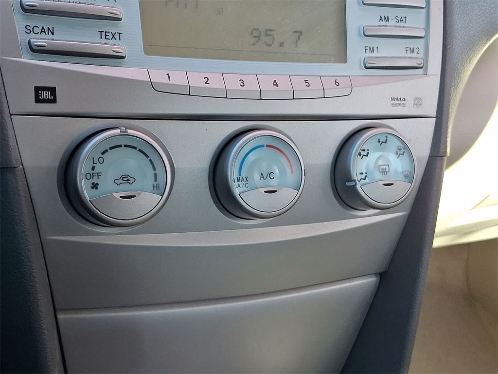 Thumbnail: 2009 Toyota Camry - 22